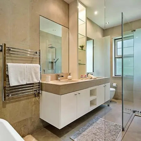 Quinta Do Lago Sleeps 8 Pool Air Con T480046