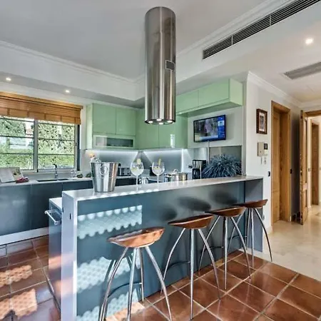 Quinta Do Lago Sleeps 8 Pool Air Con T480046 *
